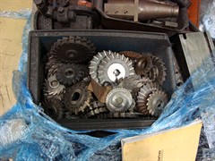 Cincinnati Milacron Universal Milling Machine