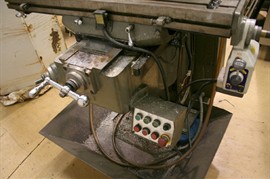 XYZ 1500 Turret Mill